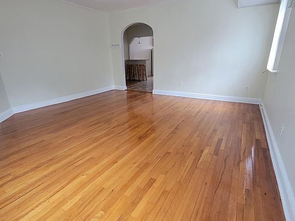 5th image of 5701 141st St