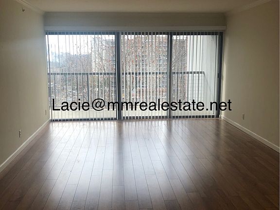 3rd image of 500 North St