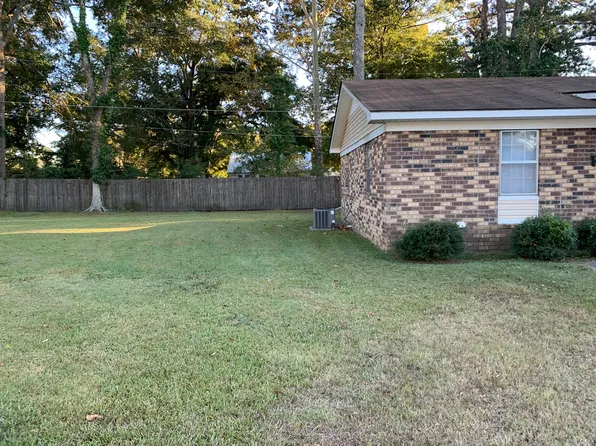 318 Kirkland Ave, Quitman, MS 39355