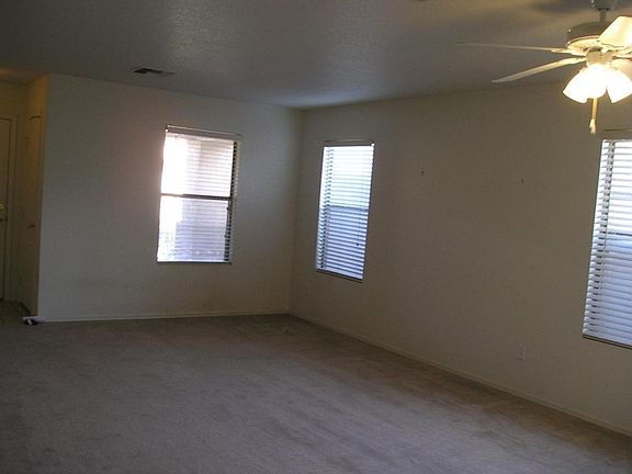 3rd image of 207 E Beth Dr