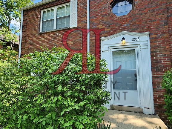2nd image of 1088 Northwest Blvd APT D