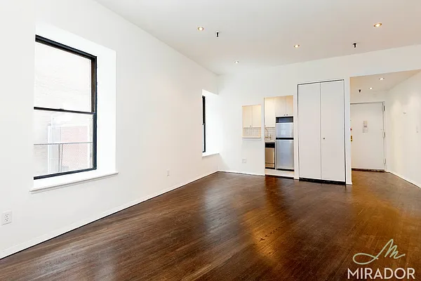 Rented by Mirador Real Estate | media 41