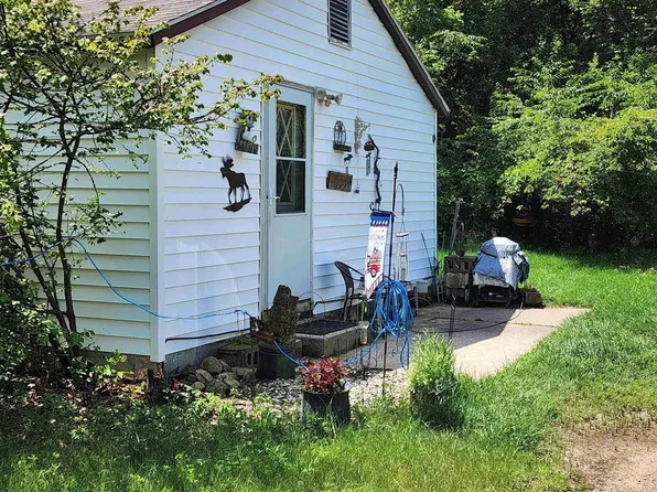 E806 Mynard Rd, Waupaca, WI 54981