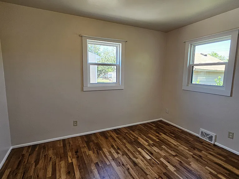634 E Meade St — Photo 4