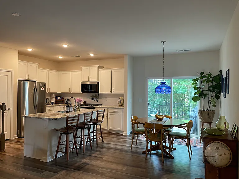 Newfields Place Ls — Photo 3