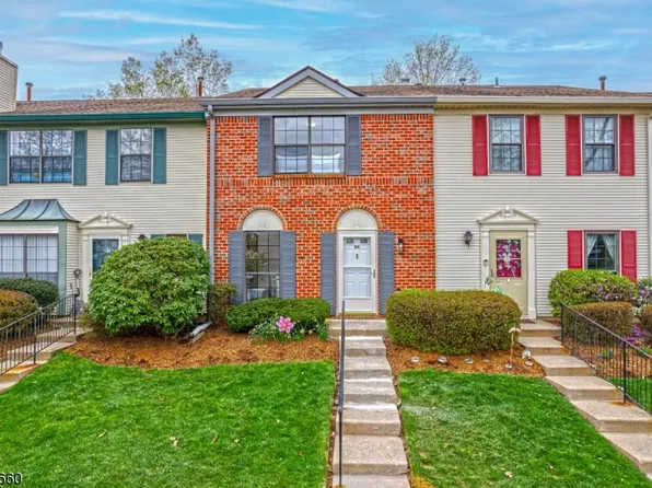 56 Daniel Dr, Franklin Twp., NJ 08823