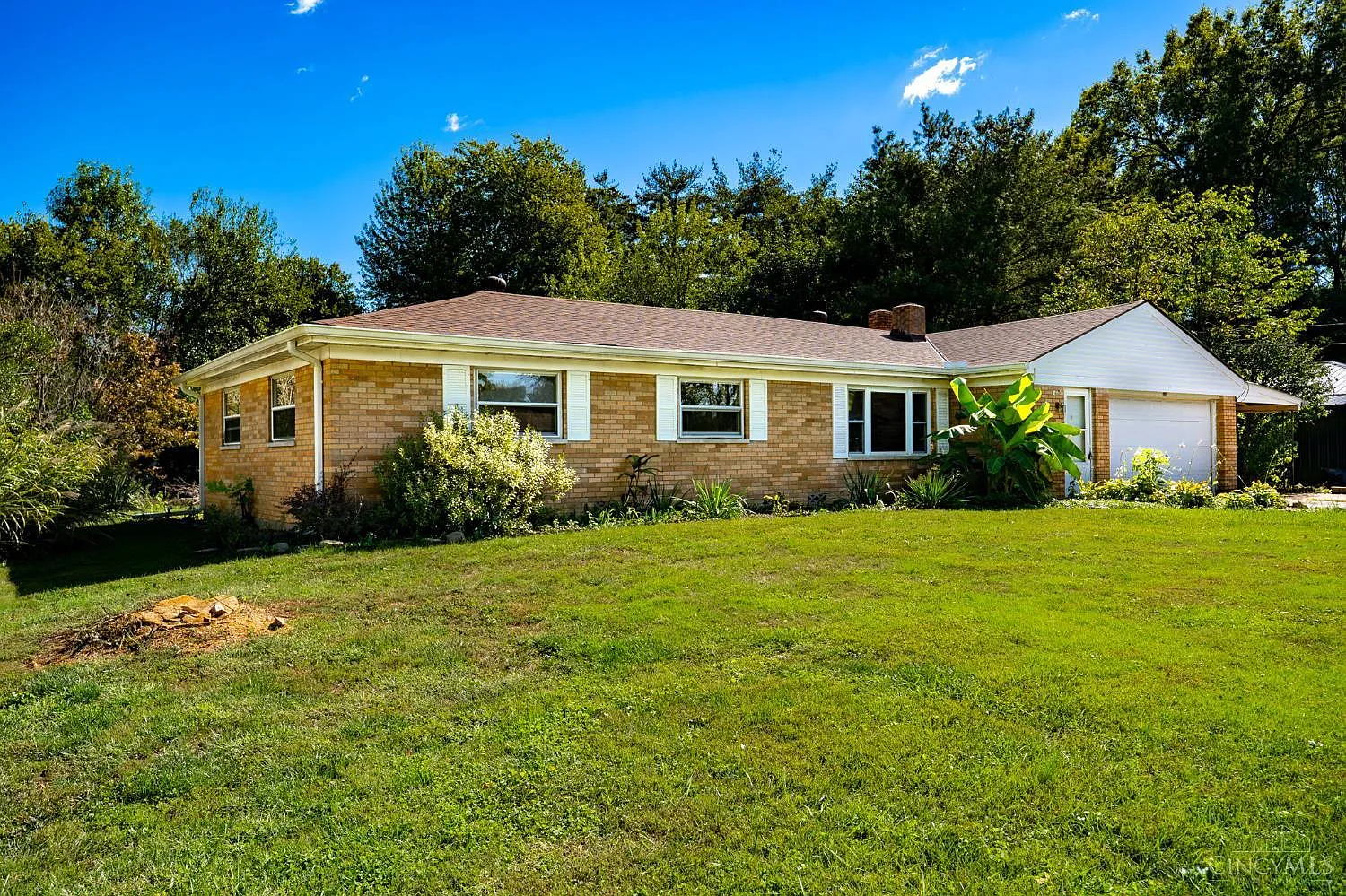 4220 Forsythia Dr photo 1