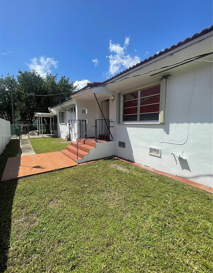 Lawrence Estates Land Cos — Photo 3