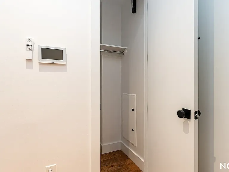 433 Sackett St #2B — Photo 11