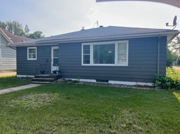 523 8th St NE, Staples, MN 56479