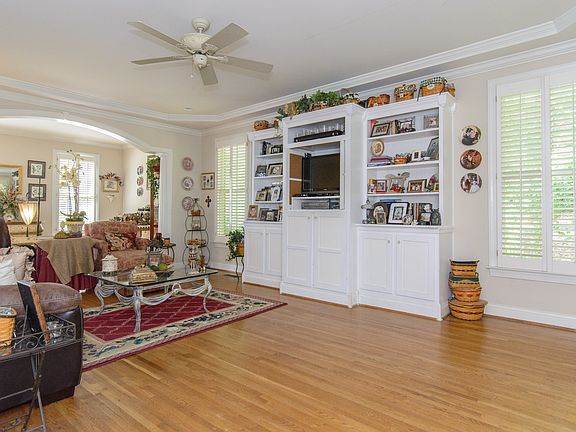 Lots of Built-in Shelving