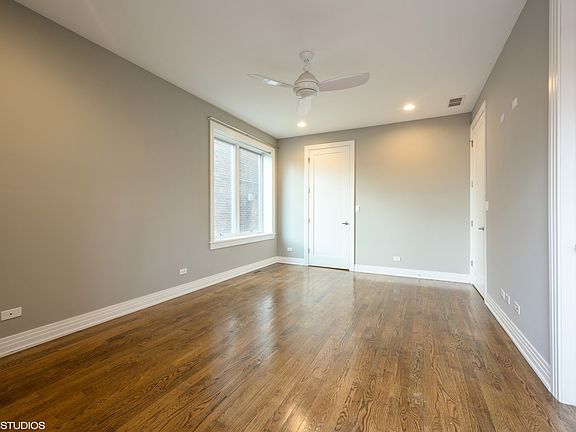 5th image of 2741 N Sheffield Ave APT 3S