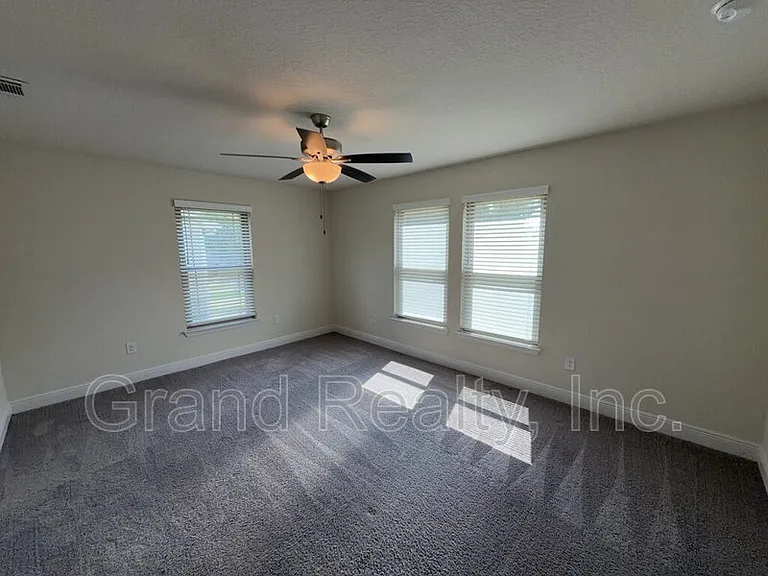 4393 Village Oak Ln — Photo 11