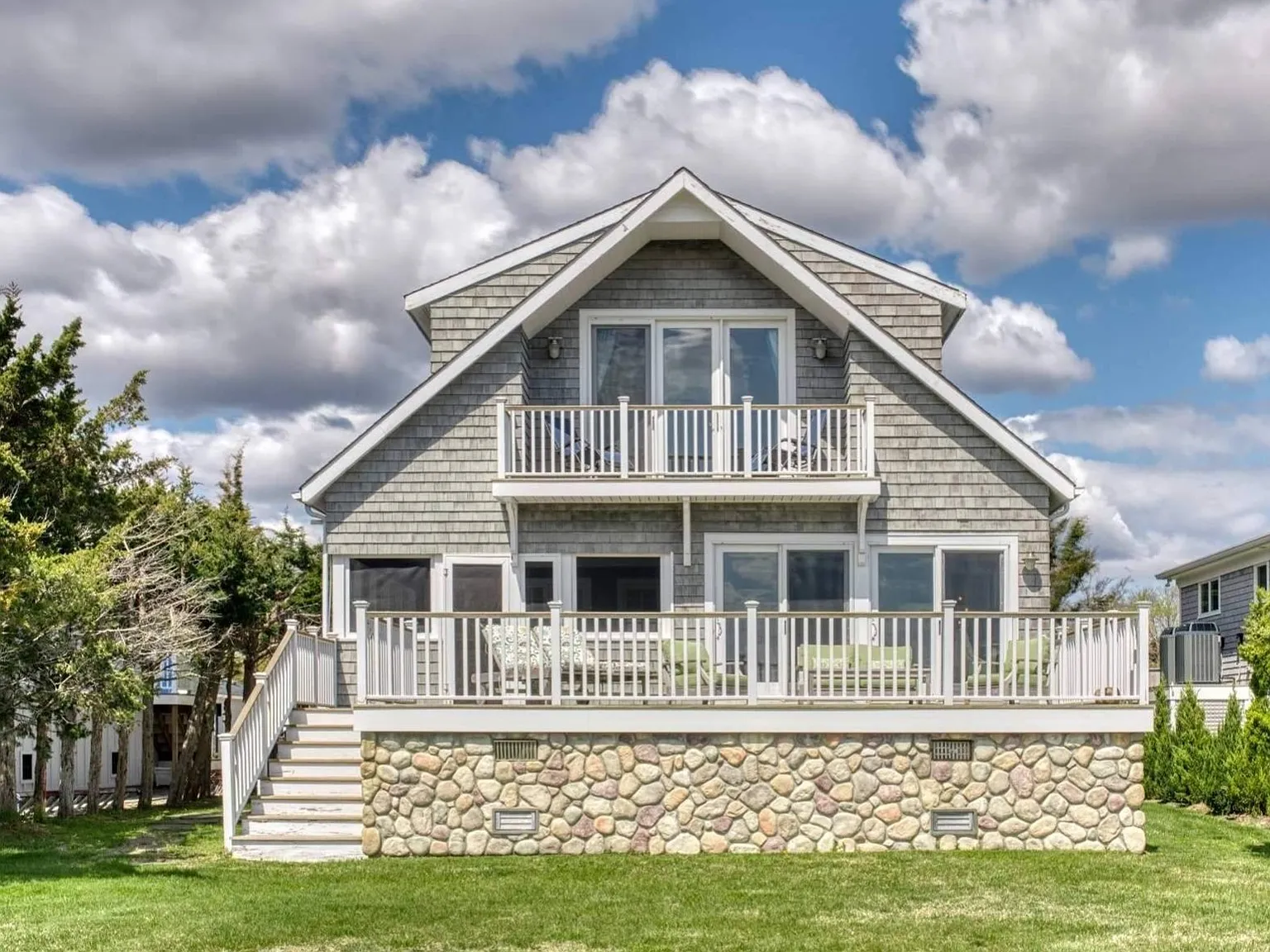 East Quogue Open Bayfront! — Photo 2