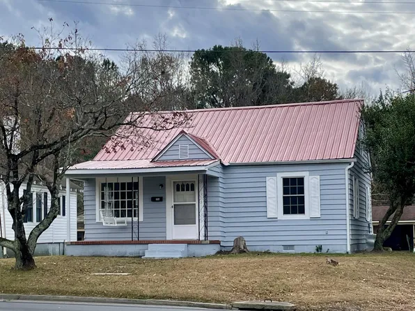 1113 N Haughton Street, Williamston, NC 27892