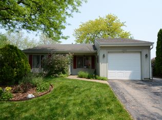 2041 Stonefield Dr, Glendale Heights, IL