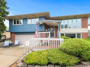 6404 Cedar Rd, Oak Forest, IL 60452