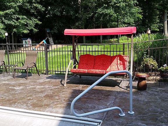5th image of 12150 Lyndway Dr