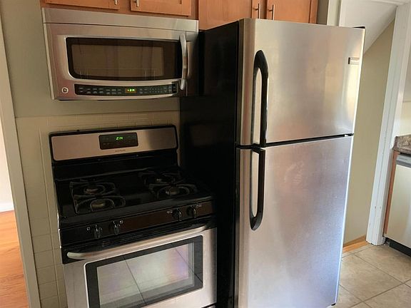 5th image of 7812 Monterey Ave