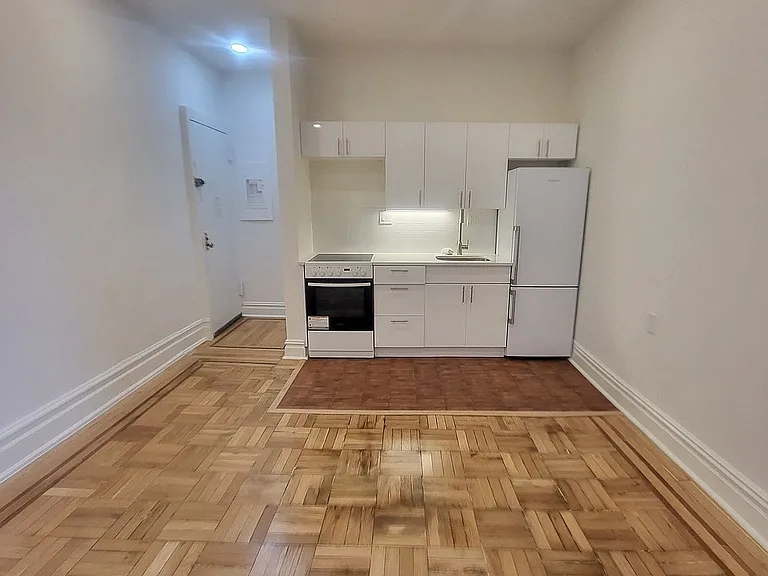 1212 Ocean Ave #5E — Photo 4