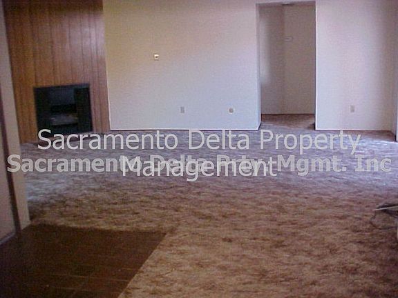 3rd image of 5329 Bellflower Way