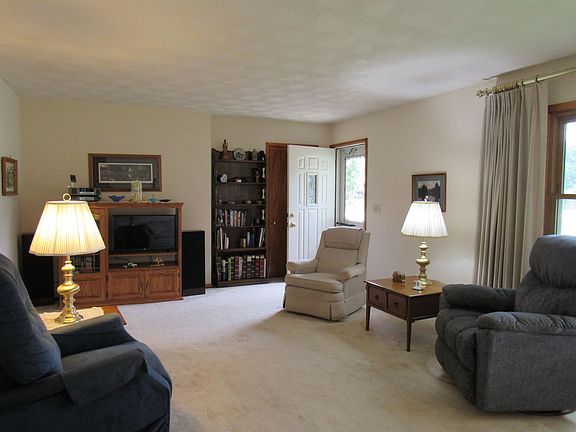 2nd image of 1530 S Marion Ave