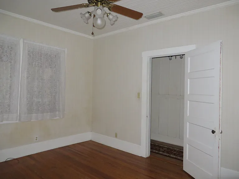 813 NE 3rd Ave — Photo 6