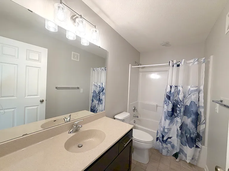 8108 Norwood Ln N — Photo 37
