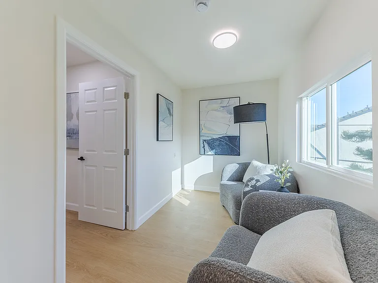 714 Genoa St — Photo 20