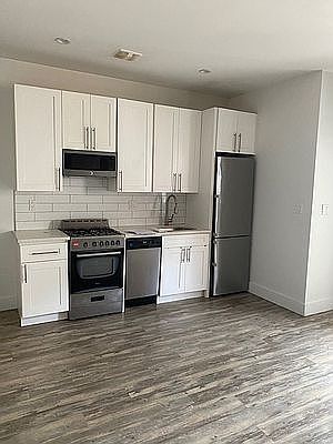 3rd image of 164 W 128th St APT 2D