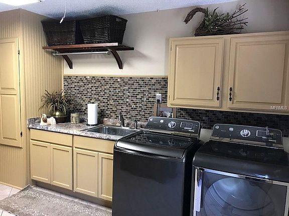 4th image of 2057 Pennsylvania Dr