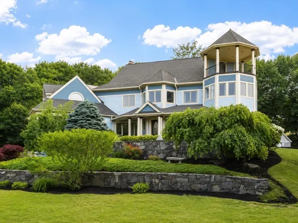 258 Hill St, Leominster, MA 01453
