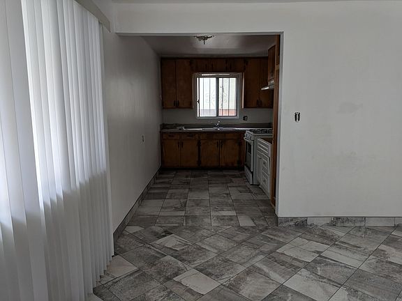 2nd image of 4656 34th St APT 4