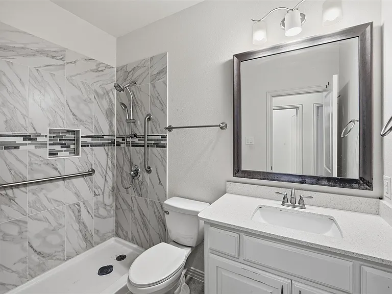 3709 Quail Wood Dr — Photo 11