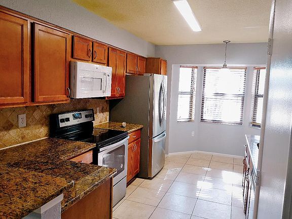 3rd image of 7722 Sugar Bend Dr #7722