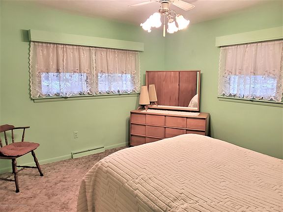 5th image of 2220 Park Ln
