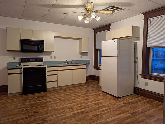 4th image of 1323 Ludington St #11478460