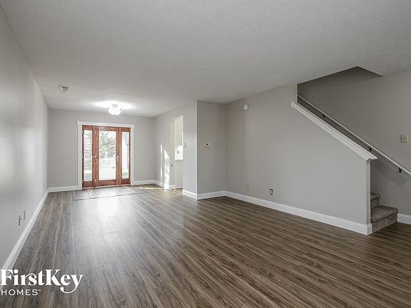2nd image of 6 Wyndham Dr