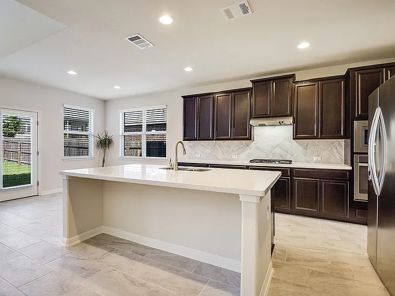 1818 Ayleth Ave — Photo 6
