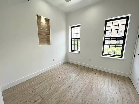 Rented by REAL New York | media 6