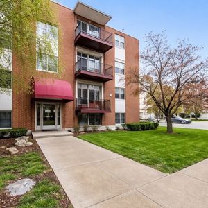800 Hyde Park Ave APT 3, Hyde Park, MA, 02136