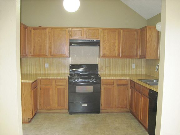 5th image of 22011 Glenburn Manor Ln