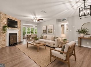 3019 Canyon Point Cir, Roswell, GA 30076