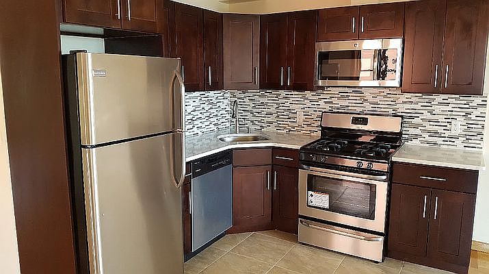 1st image of 80 Coffey St Floor 1