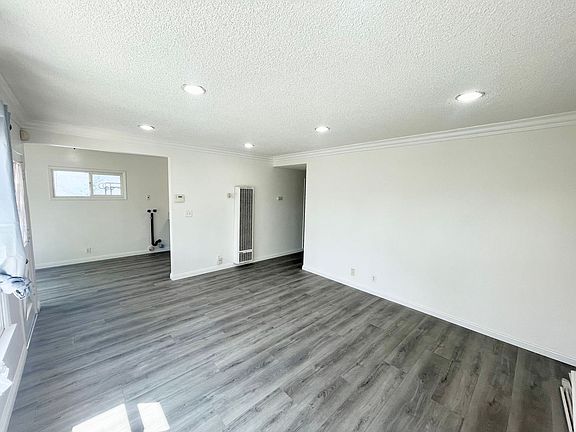 4th image of 155 W Norwood Pl