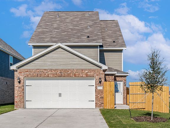 3rd image of 940 Camelia Grove Ct