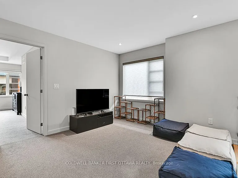 1035 Eider St — Photo 16