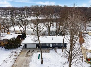 7106 Willow Ln N, Brooklyn Center, MN 55430