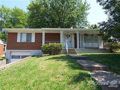 2nd image of 3911 Lloyd Ave