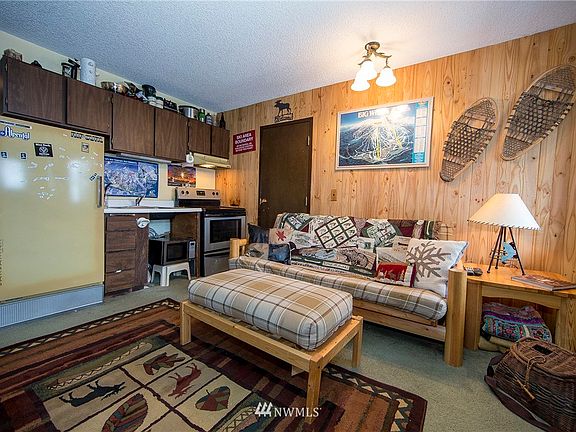 3rd image of 223 E Hyak Drive #619